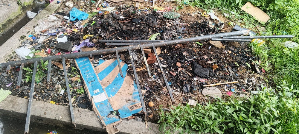 Image from: Jeriji besi reput patah, kanak-kanak parah terjatuh dari tingkat satu