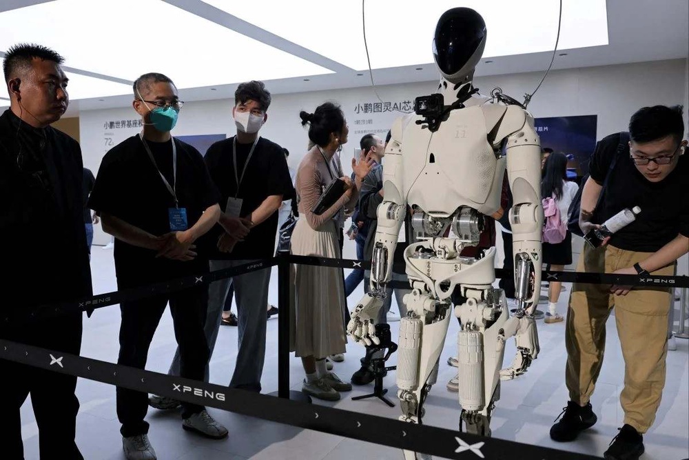Image from: Siap di kilang terus bangkit sendiri, robot mula dihasilkan secara automasi