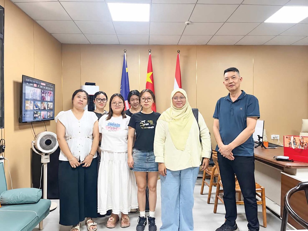 Image from: Zuria wanita ikon perdagangan global, bantu usahawan tempatan tembusi antarabangsa