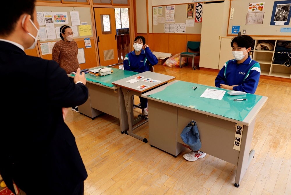 Last students graduate: School closures spread in ageing Japan