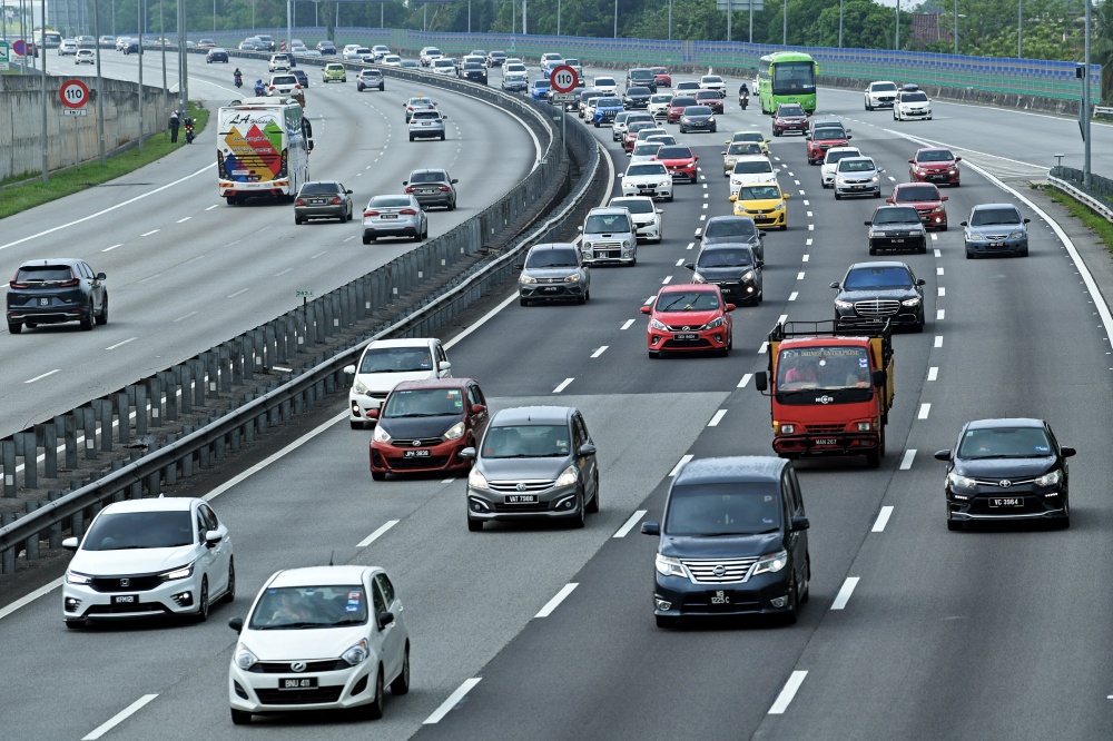 Malaysian Highway Authority: Aidilfitri morning sees smooth traffic on ...