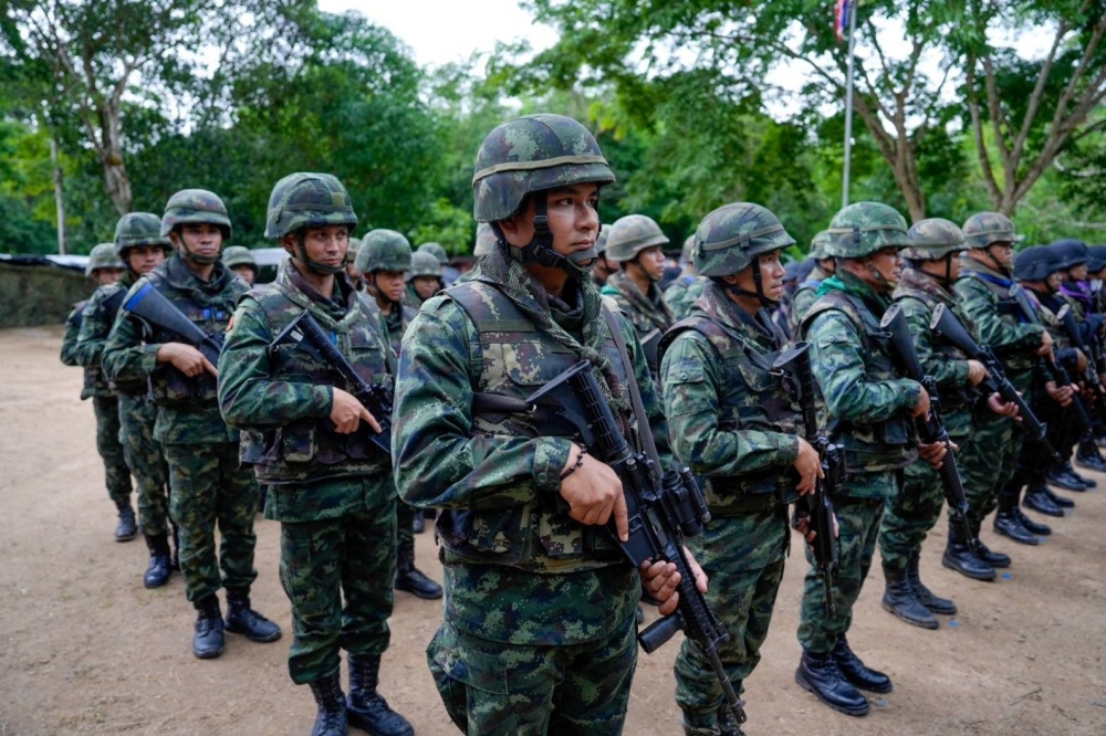 Thai army shuts most border crossings with Cambodia amid escalating row