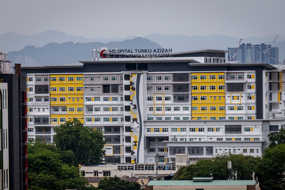 A general view of Tunku Azizah Hospital in Kuala Lumpur on June 26, 2025. A general hospital needs thousands of nurses, doctors, pharmacists, allied health professionals, medical assistants, laboratory technicians, administrators, cleaners, engineers, drivers, and maintenance staff. — Picture by Firdaus Latif