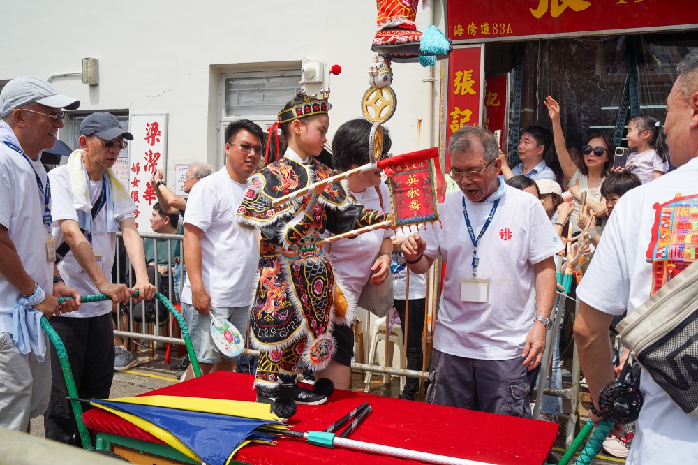 The magic behind the ‘floating children’ are the hidden metal supports made as a traditional craft, and part of Hong Kong’s intangible cultural heritage. — Picture by Ida Lim