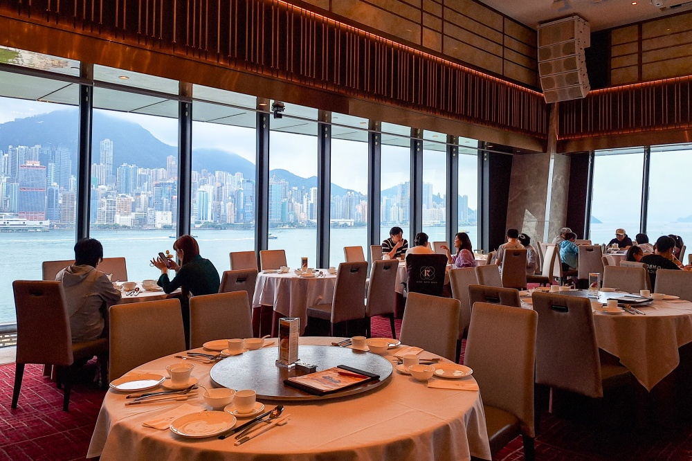 Perhaps you are taking a break between visits to the M  Museum and the Hong Kong Palace Museum? King Lung Heen has a 270 degree view of Hong Kong’s Victoria Harbour. — Picture by Ida Lim
