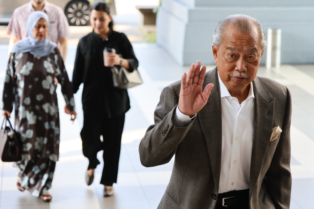 Former prime minister Tan Sri Muhyiddin Yassin arriving at the Kuala Lumpur High Court Complex on July 9, 2026. — Picture by Yusof Isa