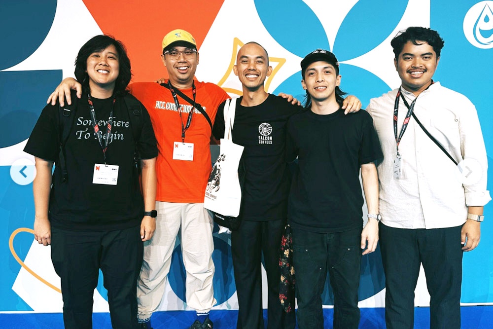 Nas was coached by Jhon Christhoper (second from left), founder of Fugol Coffee Roasters and a finalist at the World Brewers Cup 2022. — Picture courtesy of Nas Jaafar and Jhon Christhoper