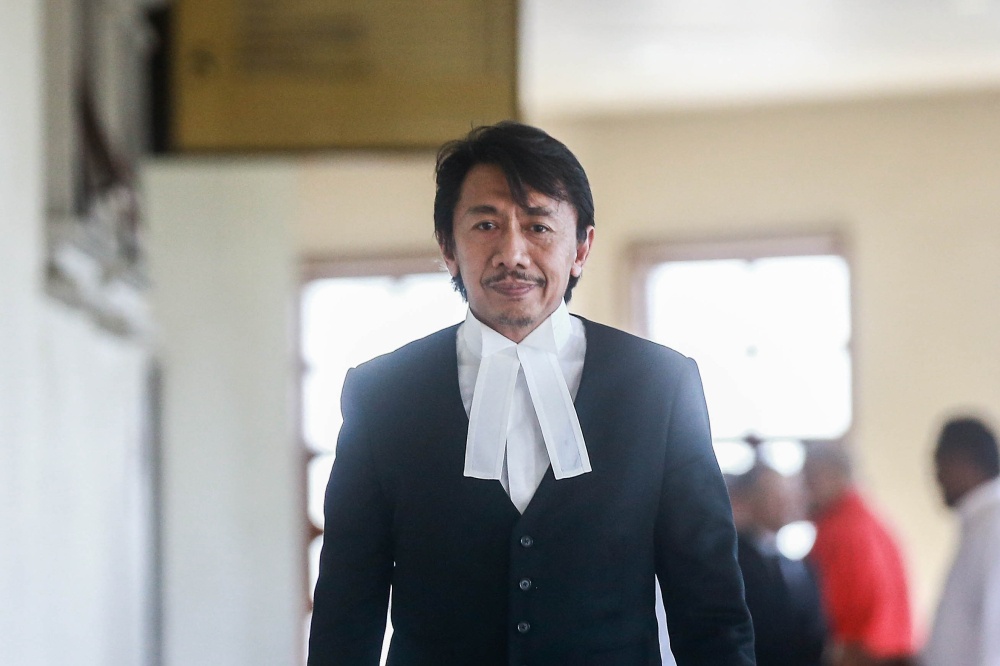 Lawyer Datuk Amer Hamzah Arshad is at the Kuala Lumpur Court Complex on March 10, 2026. — Picture by Sayuti Zainudin