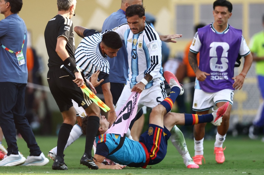 Argentina’s midfielder Leandro Paredes clashes with Spain’s midfielder Gavi during the 2026 World Cup final match between Spain and Argentina at New York New Jersey Stadium in East Rutherford on July 19, 2026. — AFP pic