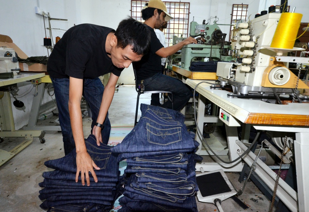 RDH, which was established in 2013, has now increased its production to 200 to 300 pairs of pants per month, compared to a maximum of 200 pairs previously, to meet the continuously increasing customer demand. — Bernama pic