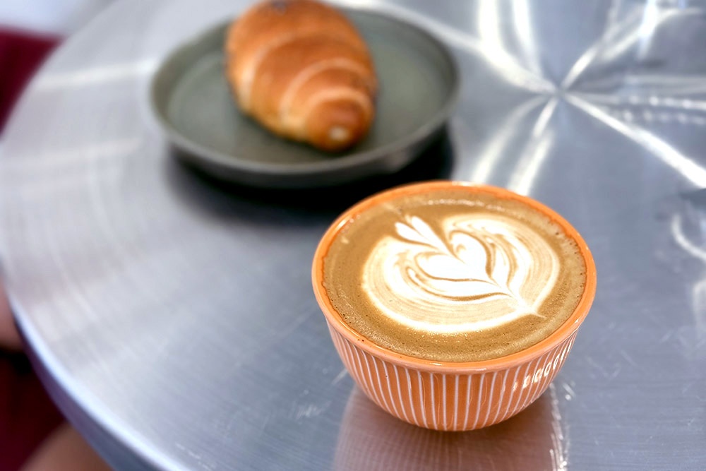 ‘Shiopan’ and flat white. — Picture by CK Lim