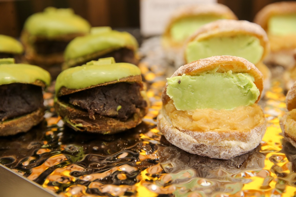 Two sandos side-by-side but with different flavour profiles: the Matcha Anko Sando (left) uses red bean paste, and the Pandan White Bean (right) combines pandan cream with white bean paste. — Picture by Choo Choy May