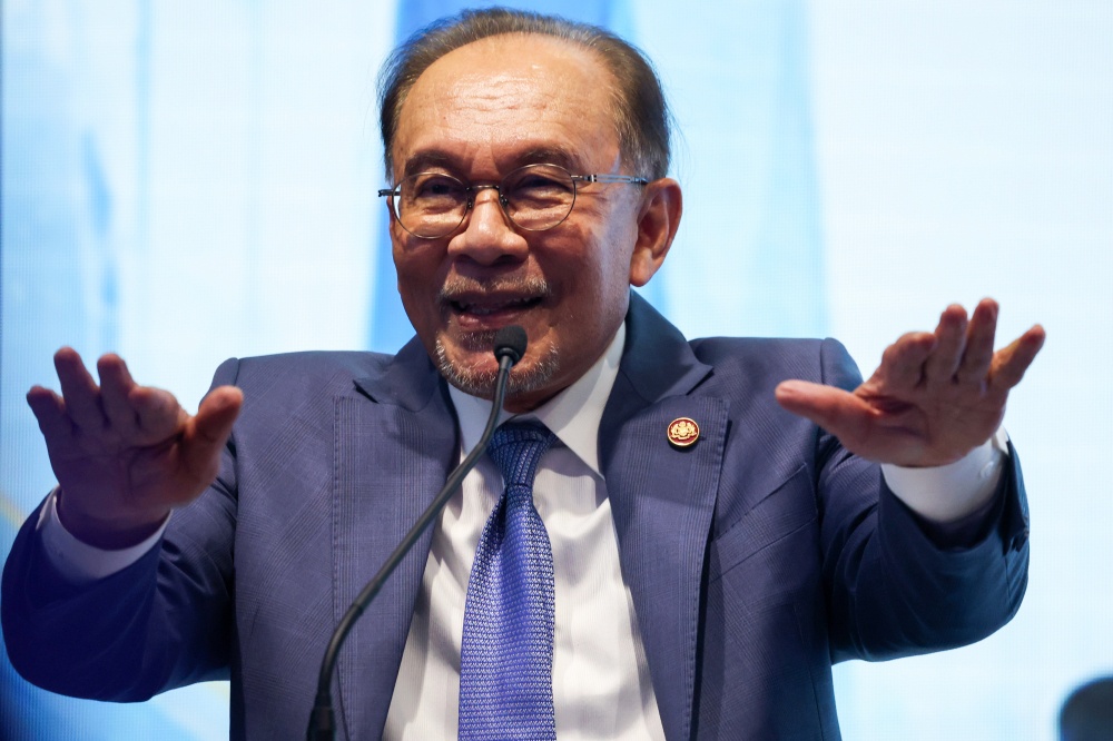 Prime Minister Datuk Seri Anwar Ibrahim said the government expanded electricity bill protection to households using up to 800kWh a month. — Bernama pic