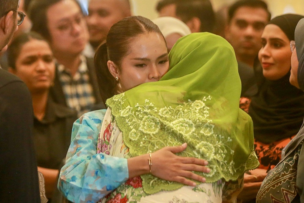 Syed Saddiq’s mother Sharifah Mahani Syed Abdul Aziz said the hug she shared with Bella at The Palace of Justice was the moment she truly accepted Bella into their family. — Picture by Sayuti Zainudin