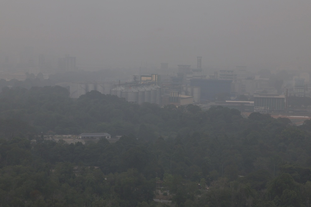 A view of Pasir Gudang on October 16, 2026. A day later, the industrial city in Johor is still the most air-polluted city in Malaysia with an API of 191 at 10am October 18, 2026. — Bernama pic 