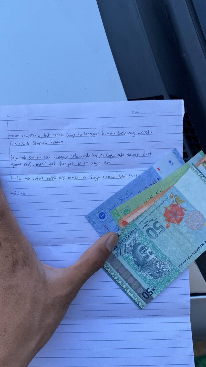 Image from: 婆孙二人撞车后留信附RM206赔偿！大马车主分文不取还掏钱援助！