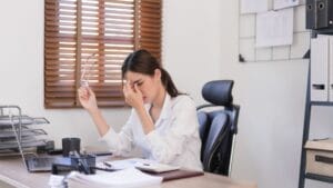 Image from: 女子月收入RM20K，男友没房没存款还想生孩子、脾气还爆！