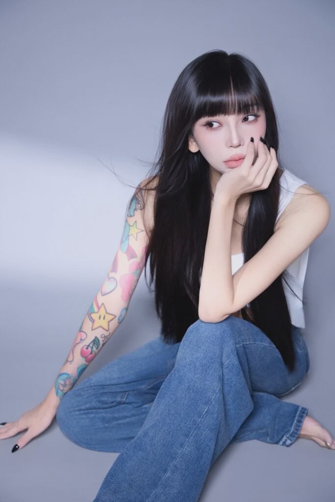 Image from: Leng Yein前夫官宣新恋情引热议!大马王力宏江律师心疼红包钱白给了!发文开酸:「早知道不浪费车油去婚礼」!