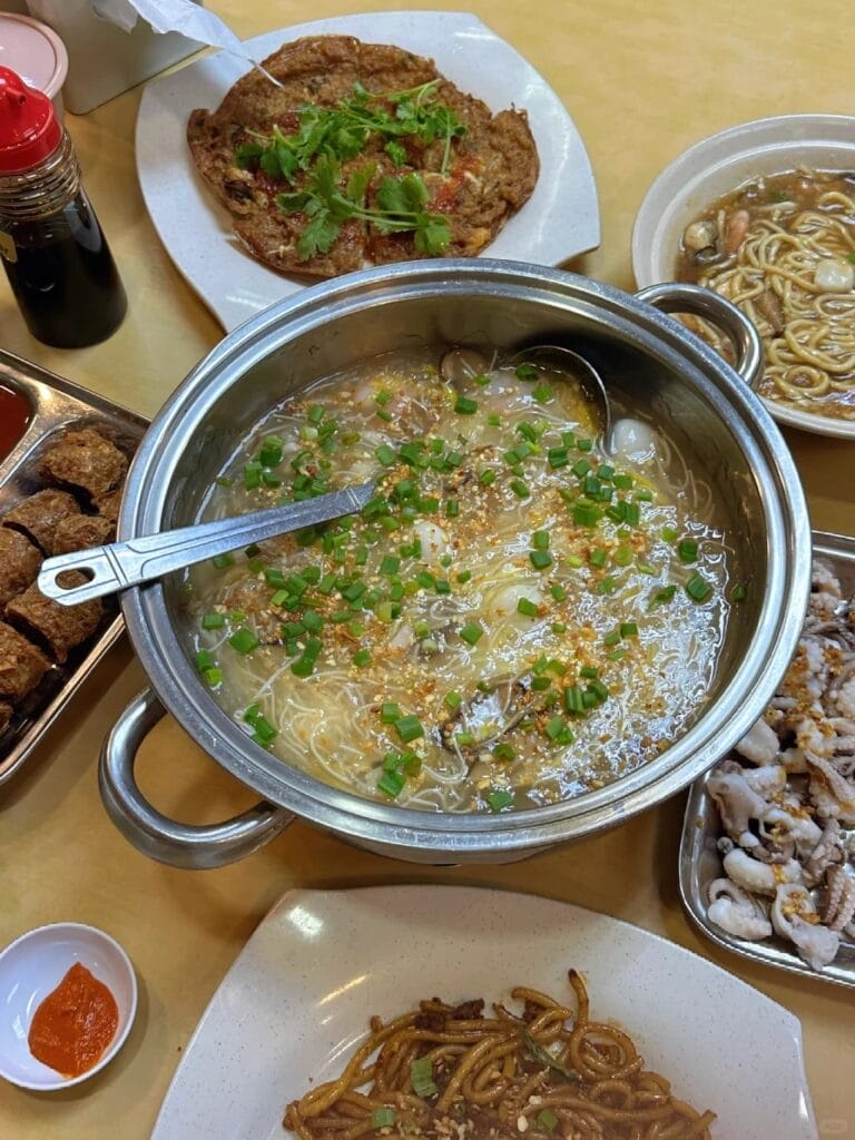 Image from: 离婚了还要给前夫RM2000真的受够了！大马女子包办全场带前夫去泰国！软烂男零付出还抢大床睡！