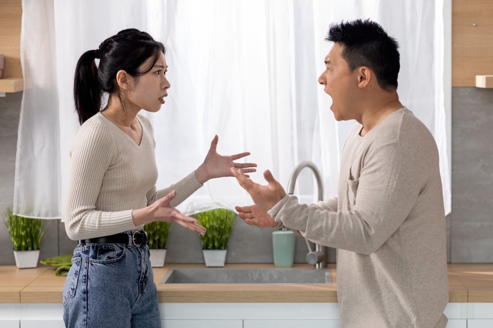 Image from: 女子准备结婚,未来家婆逼她送走养了8年的狗,否则别结婚!