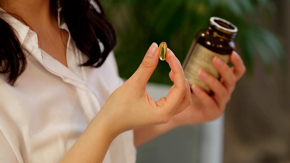 Image from: 老公每天叮嘱吃「保健品」，没想到里面装的竟是丰胸丸！网惊：细思极恐！
