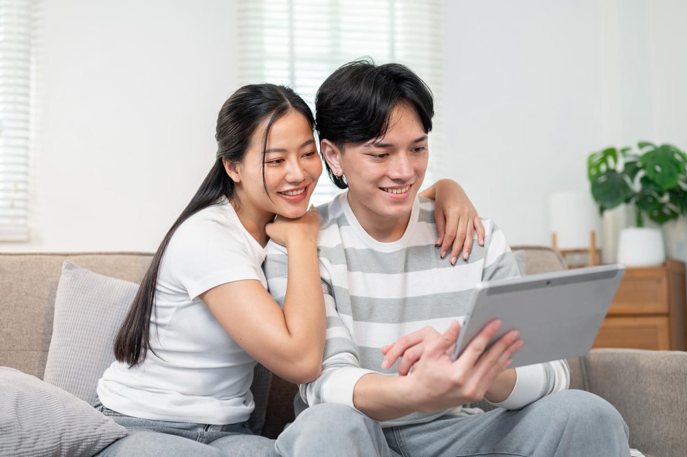 Image from: 交往整整1年！女友一直不公开恋情，还对外称他「只是普通朋友」！