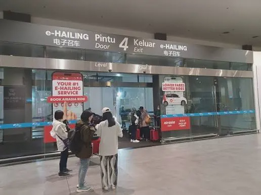 Image from: KLIA调整e-hailing收费!T1、T2 e-hailing进场费统一RM2,即日起生效!