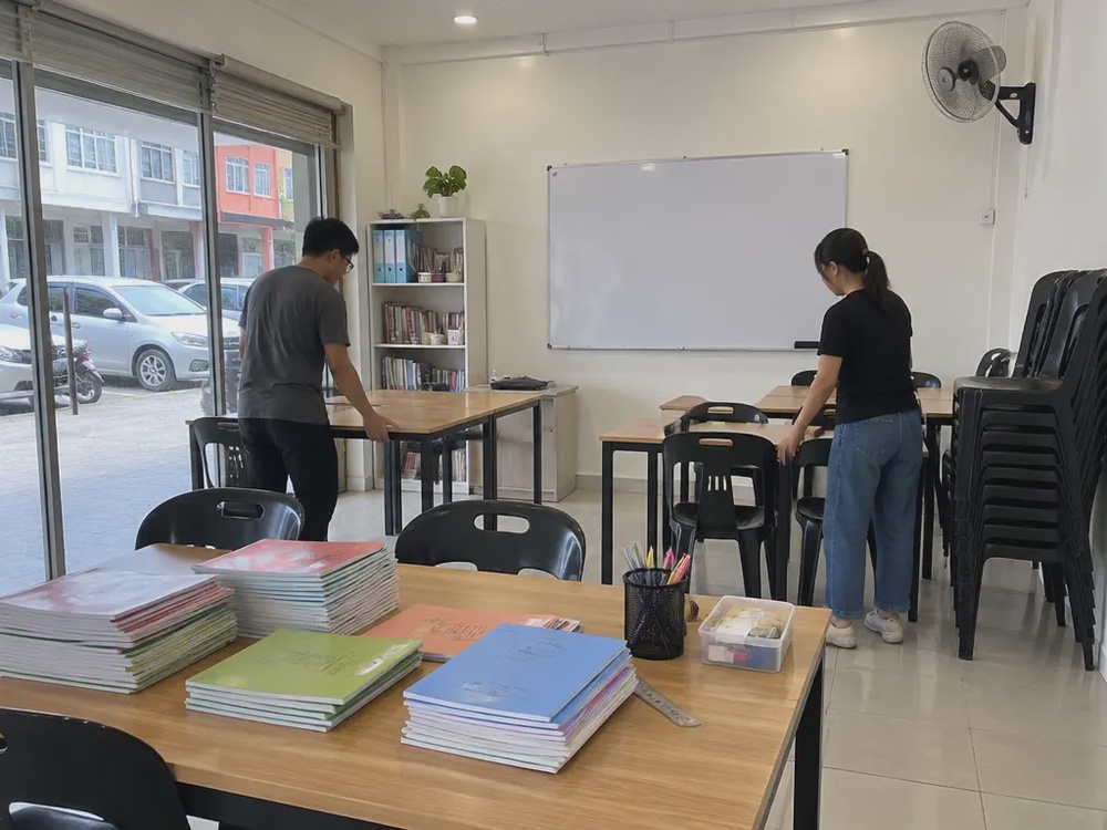 示意图:筹备中的补习中心课室。