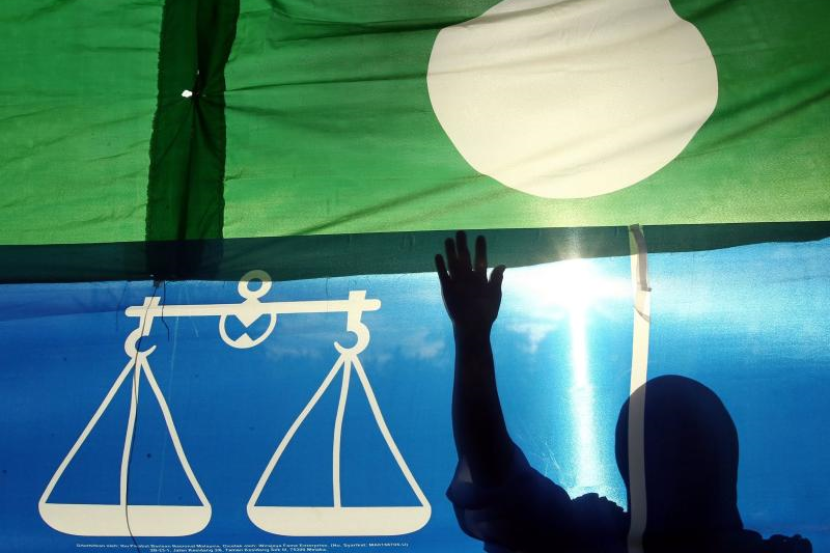 PAS Hanya Bekerjasama, Bukan Bergabung Dengan BN - Semasa | mStar
