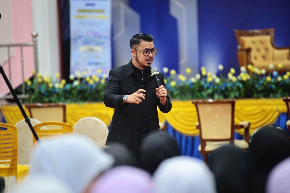 Image from: RCI TH: ‘Keluar Dewan, tapi pilih buat hantaran di Facebook, Tiktok’ tindakan pembangkang undang kritikan