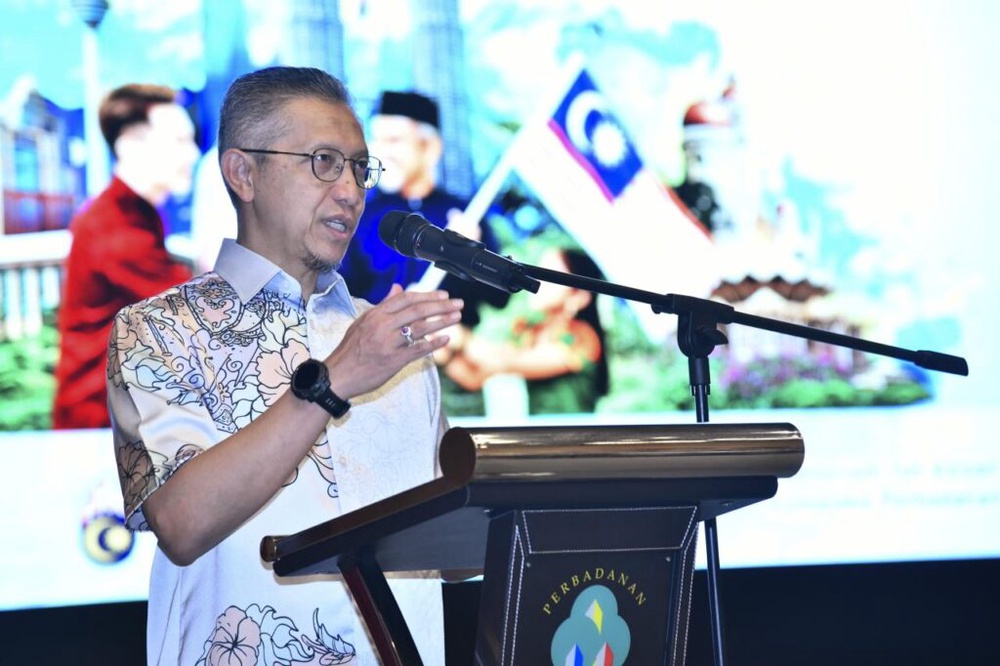 Image from: Kerusi roda, perarakan dan amnesia bertempat – Terence Fernandez