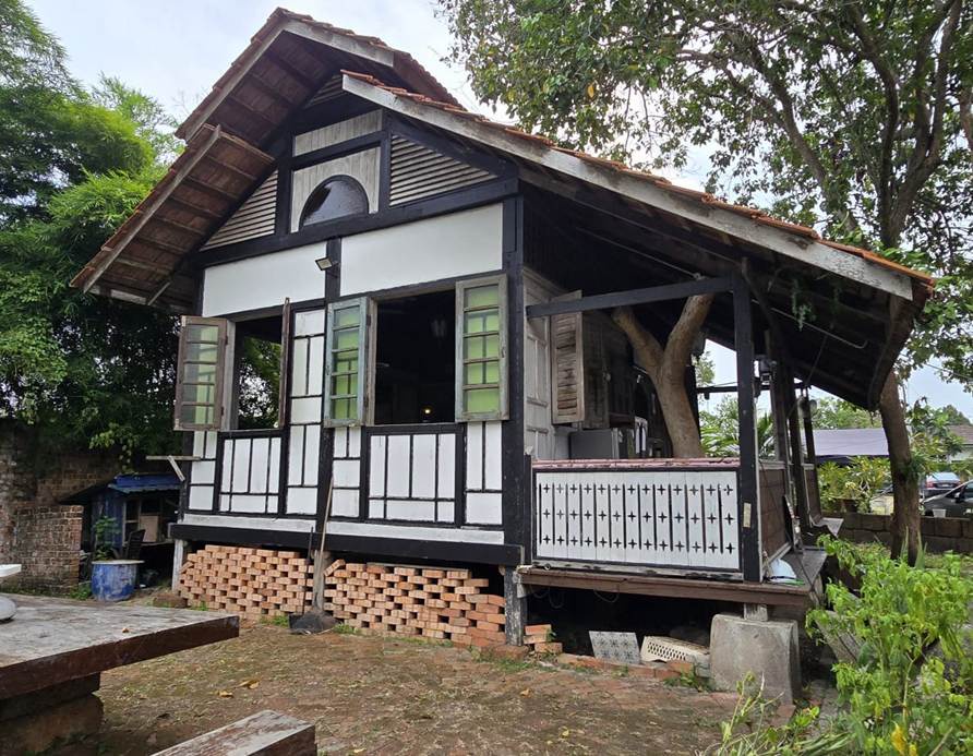 Image from: Living heritage, dying skills: The rush to preserve Malaysia’s timber legacy – Maria J. Dass