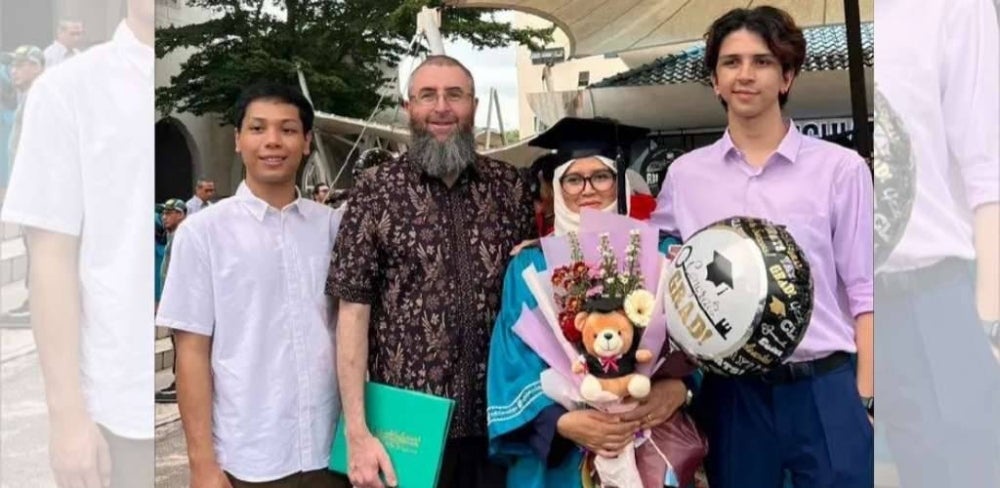 Image from: Tak ada SPM, ibu ini bangkit jadi peguam selepas anak didakwa kes bunuh — 'Saya belajar demi selamatkan dia'