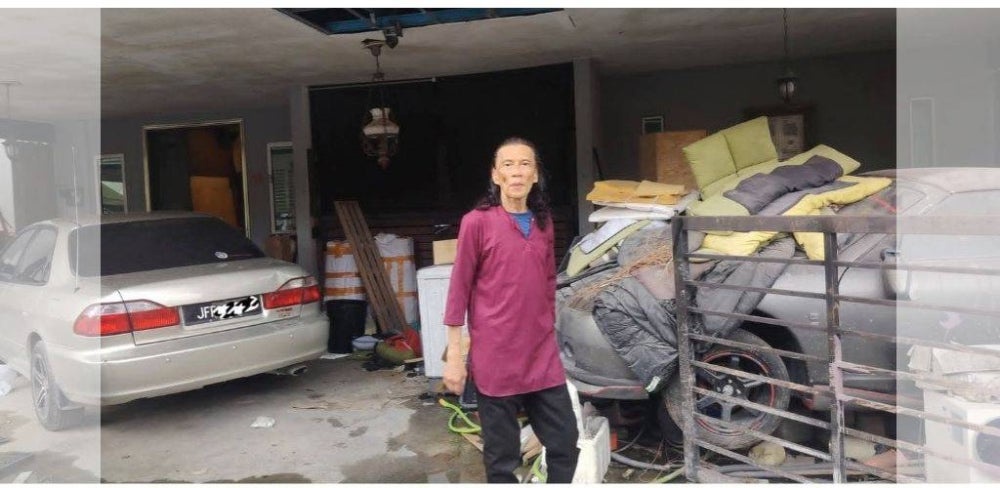 Image from: Baiki sendiri rumah rosak banjir, Yantzen anggap kediaman amanah untuk anak – 'Saya tak pernah putus asa'