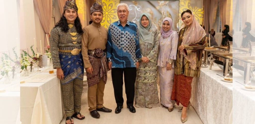 Image from: Dari penjara ke pentas dunia: Sinar baharu buat seni songket dan kelingkan Kelantan