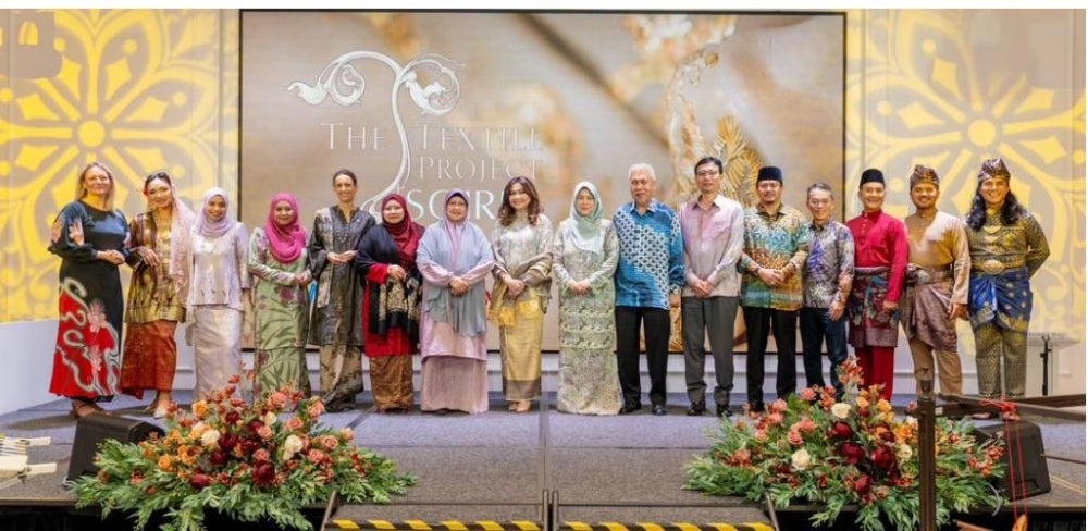 Image from: Dari penjara ke pentas dunia: Sinar baharu buat seni songket dan kelingkan Kelantan
