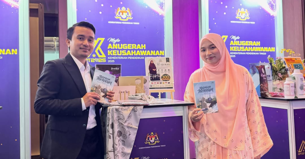 Image from: Sibuk belajar, urus bisnes dan jadi ibu, Farhatul Fairuzah syukur jadi finalis Anugerah Keusahawanan - ‘Moga terus istiqamah dengan al-Quran’
