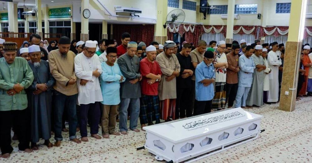 Image from: Nahas pelantar minyak: 9 hari sebelum 'pergi', Ahmad Fiqri derma darah kali terakhir di Hospital Melaka, jasa terus dikenang