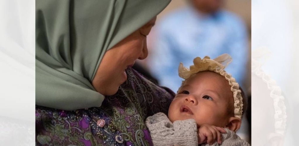 Image from: 'Aturan ALLAH itu indah...' 7 tahun menanti, Nancy Shukri syukur dikurniakan cucu kembar penyeri keluarga