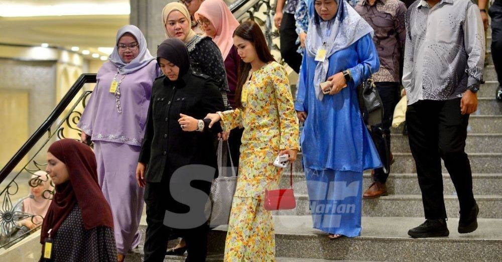 Image from: Bella Astillah mohon doa buat Syed Saddiq, keputusan rayuan kes ditangguh ke 13 Julai