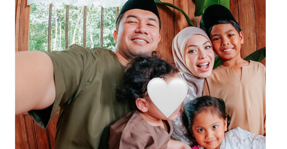 Image from: Nad Zainal bersalin anak keempat -'It's a boy!'