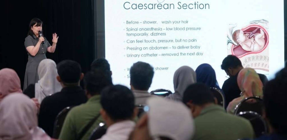 Image from: Sambutan luar biasa! Hampir 200 bakal ibu bapa sertai Kelas Antenatal SinarPlus, pakar kongsi ilmu kehamilan & penjagaan bayi