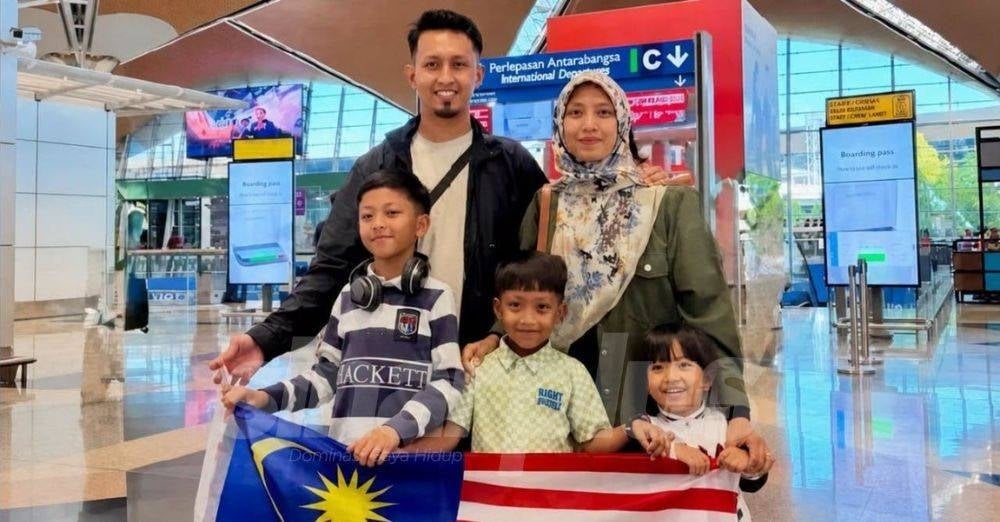 Image from: Harumkan nama Malaysia! Anak Melayu juara peringkat dunia, Wan Harriz anak pemandu bas, ulat buku seawal usia 5 tahun