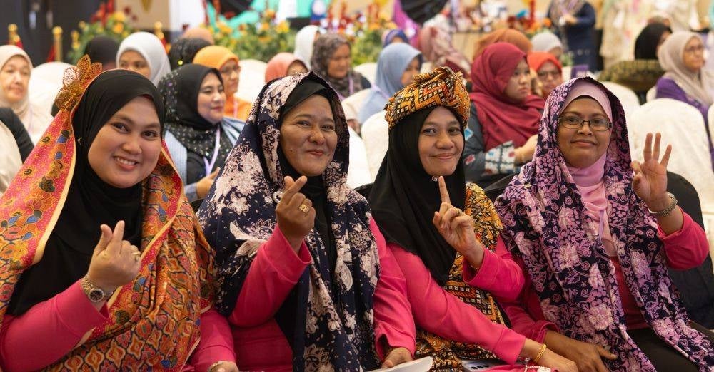 Image from: 'Bergelar ibu bukan penalti untuk kerjaya...' - Dr Raihana bantu buka mata wanita cara bangkit menerusi ikon prihatin, tukar kemahiran jadi pendapatan