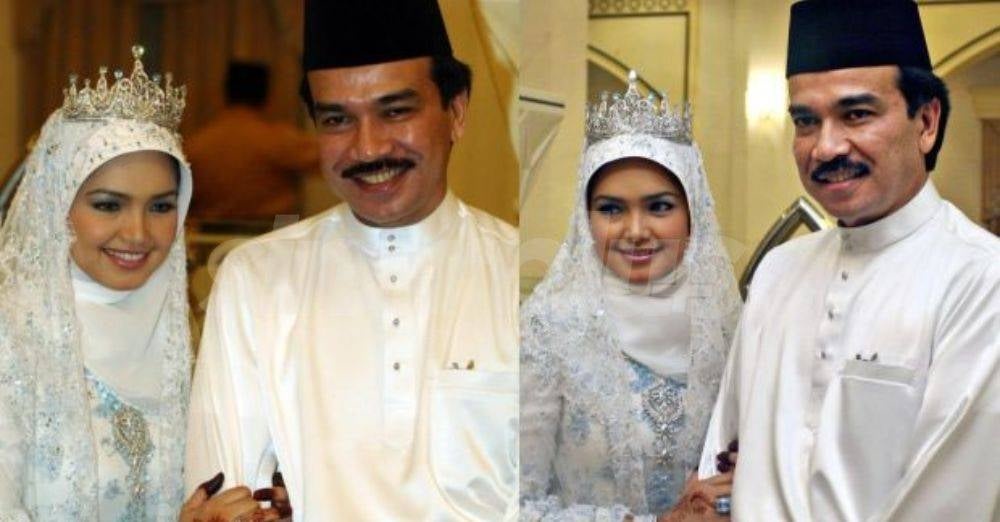 Image from: ‘Wedding of the Year’ 2006, paling berprofil tinggi di Asia! Perkahwinan TokTi, Datuk K genap 20 tahun. Catat 6.3 juta tontonan