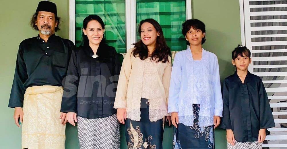 Image from: ‘Doakan kami kekal bahagia’ - Namron korban kerjaya pensyarah ketika isteri berdepan kemurungan, syukur perkahwinan cecah 22 tahun 