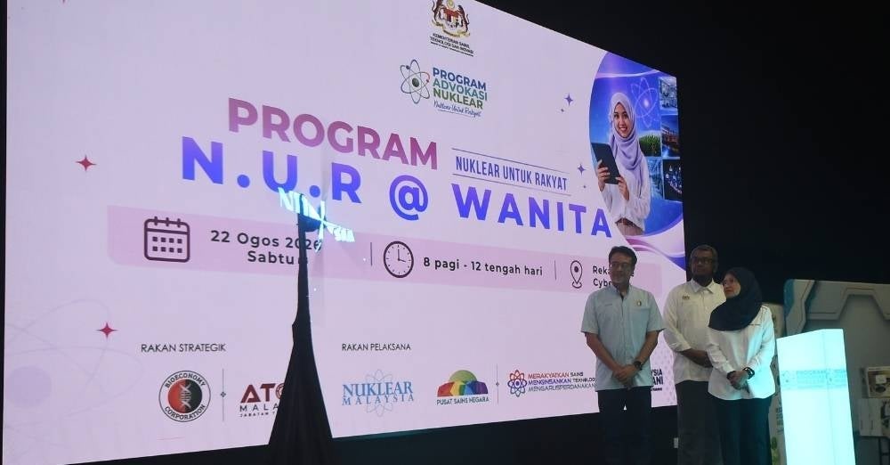 Image from: Wanita dekati teknologi nuklear, ubi kayu jadi tumpuan Program Advokasi Nuklear