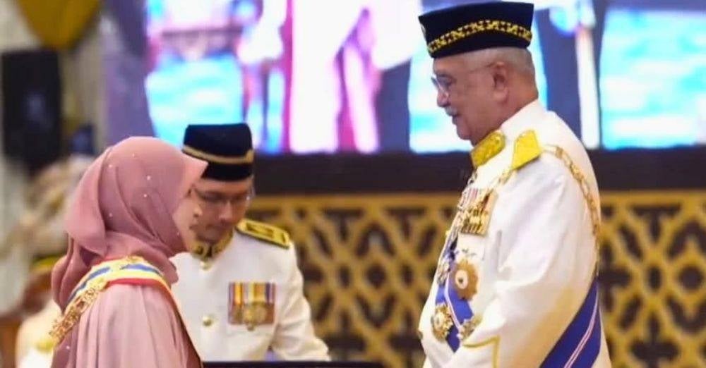 Image from: Menteri Pendidikan Fadhlina Sidek dikurnia gelaran Datuk Seri, antara 10 penerima Darjah Gemilang Seri Melaka