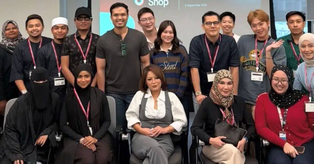 Image from: ‘Mak tak sekat apa saya nak buat’ – Khairul Aming kongsi doa ibu, pesan tentang kejayaan anak & jawab isu kahwin