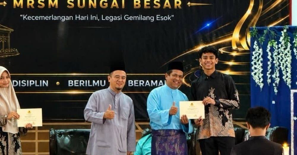 Image from: 'Setiap kejayaanmu milik-NYA' - Rita Rudaini syukur anak raih Anugerah Pengetua MRSM, penutup Tingkatan Lima